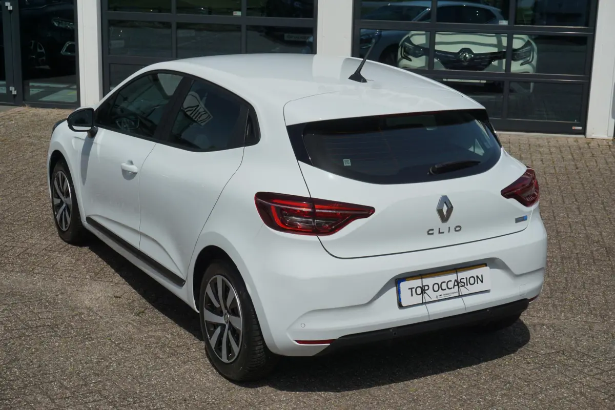 1.6 E-Tech Hybrid 145 Equilibre