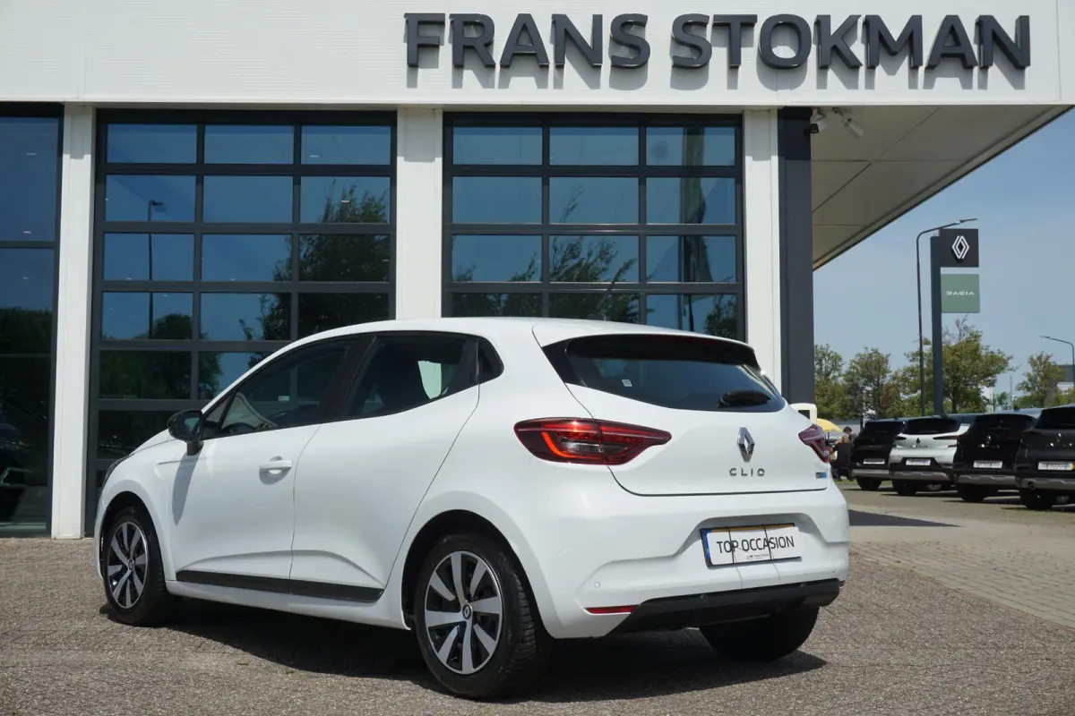 1.6 E-Tech Hybrid 145 Equilibre