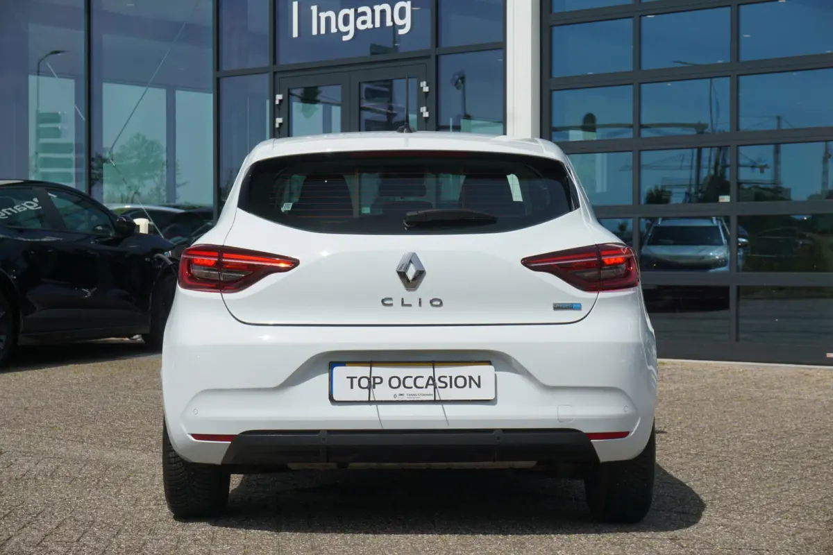 1.6 E-Tech Hybrid 145 Equilibre