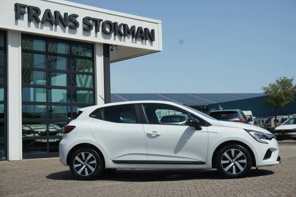 1.6 E-Tech Hybrid 145 Equilibre