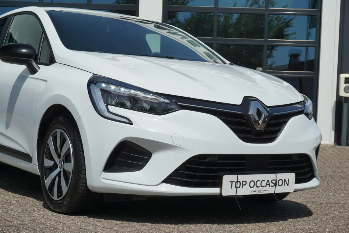 1.6 E-Tech Hybrid 145 Equilibre