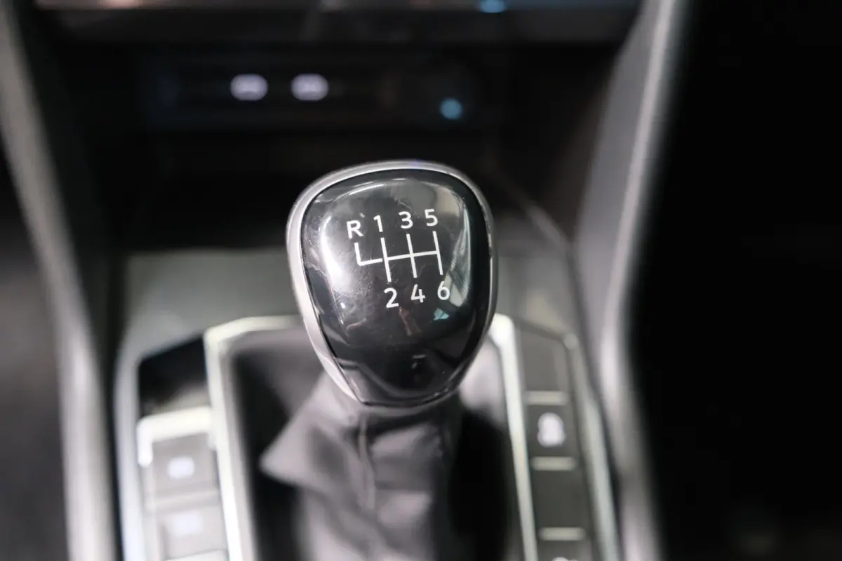 1.5 TSI Life - N.A.P. Airco, Cruise, Navi, PDC, Carplay, Trekhaak.