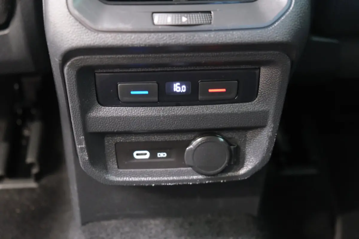 1.5 TSI Life - N.A.P. Airco, Cruise, Navi, PDC, Carplay, Trekhaak.