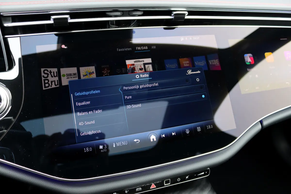 AMG 53 4MATIC+ Premium | 585pk | Hyperscreen | Achterasbesturing | Distronic | Burmester | HUD | Digital Light | Stoelverwarming | Surround Camera | Keyless Go |