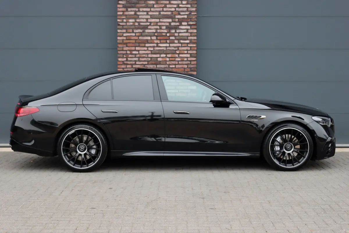 AMG 53 4MATIC+ Premium | 585pk | Hyperscreen | Achterasbesturing | Distronic | Burmester | HUD | Digital Light | Stoelverwarming | Surround Camera | Keyless Go |