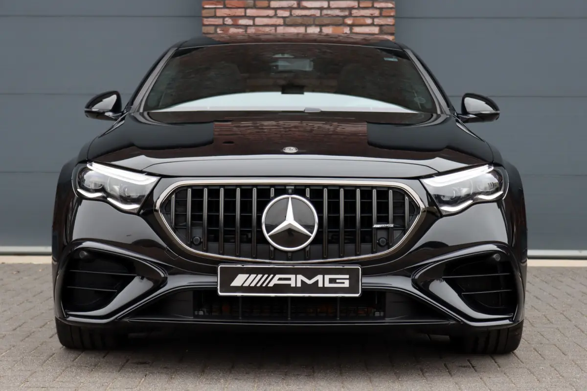 AMG 53 4MATIC+ Premium | 585pk | Hyperscreen | Achterasbesturing | Distronic | Burmester | HUD | Digital Light | Stoelverwarming | Surround Camera | Keyless Go |