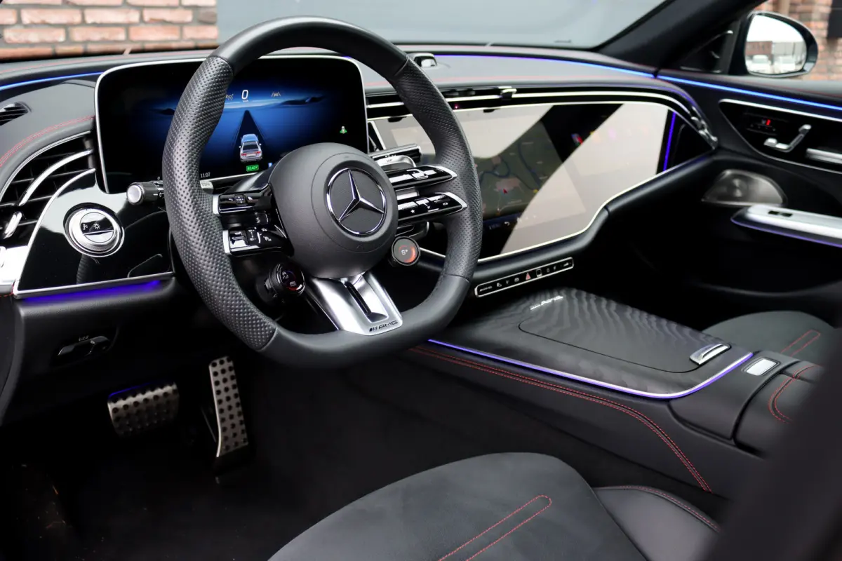AMG 53 4MATIC+ Premium | 585pk | Hyperscreen | Achterasbesturing | Distronic | Burmester | HUD | Digital Light | Stoelverwarming | Surround Camera | Keyless Go |