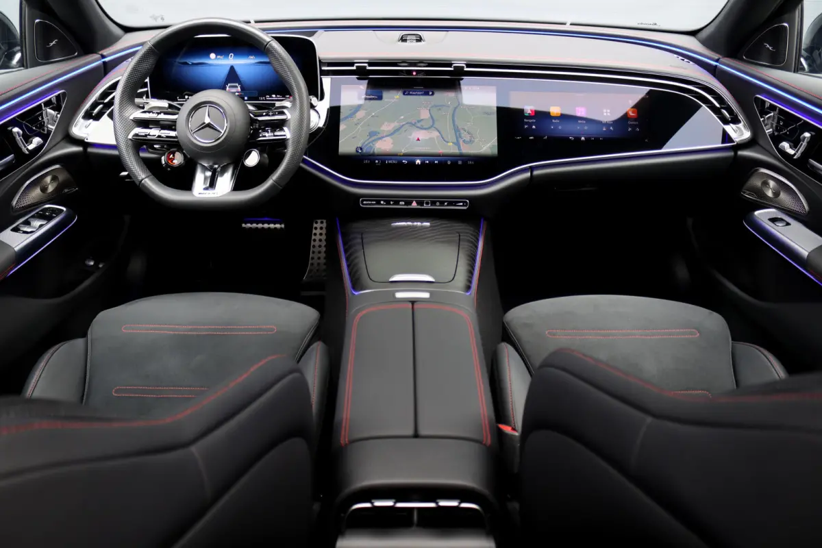 AMG 53 4MATIC+ Premium | 585pk | Hyperscreen | Achterasbesturing | Distronic | Burmester | HUD | Digital Light | Stoelverwarming | Surround Camera | Keyless Go |