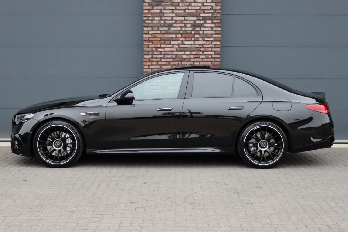 AMG 53 4MATIC+ Premium | 585pk | Hyperscreen | Achterasbesturing | Distronic | Burmester | HUD | Digital Light | Stoelverwarming | Surround Camera | Keyless Go |
