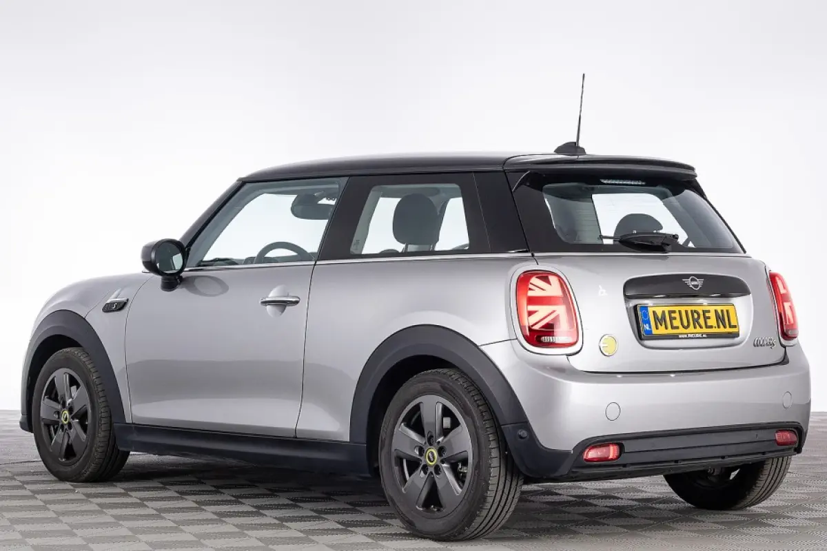 Mini SE 33 kWh | Sportstoelen | Full LED | NAVI | ECC | SOH: 99% |