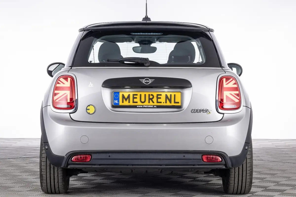 Mini SE 33 kWh | Sportstoelen | Full LED | NAVI | ECC | SOH: 99% |