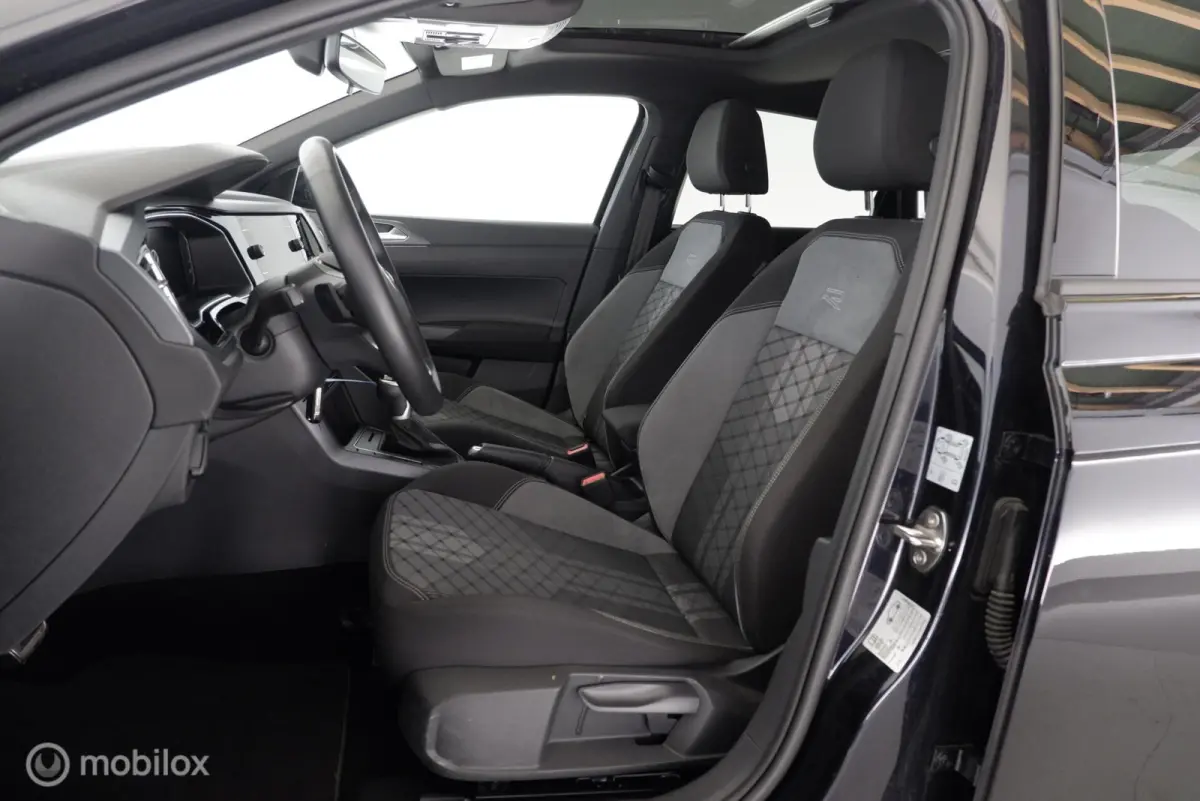 1.0 TSI Automaat R-Line pano|led|dab|pdc|lmv17