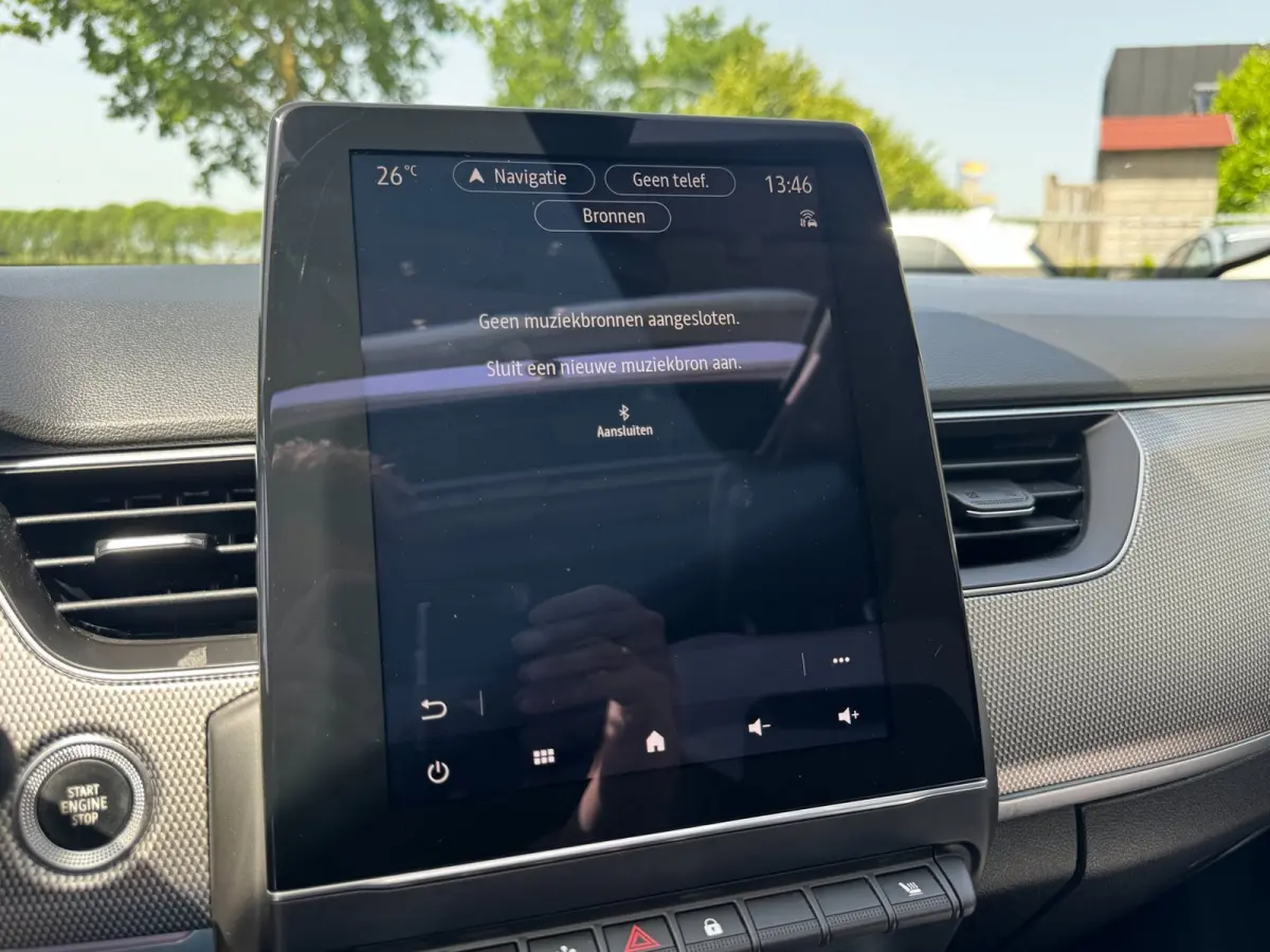 1.6 E-Tech Hybrid 145 Intens TREKHAAK / PANO / LEDER / LED / CARPLAY / STOELVERW. / ELEKTR STOEL / CRUISE / CAMERA