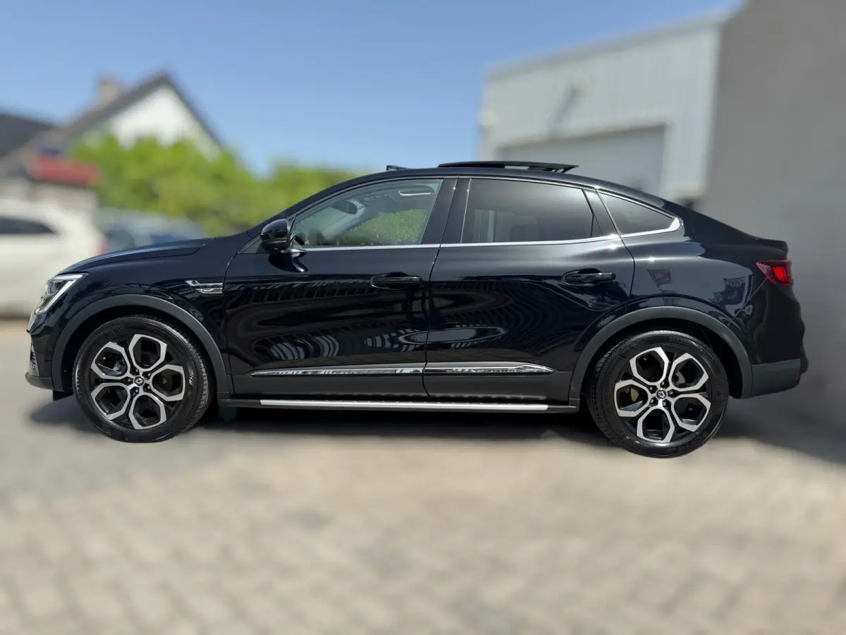 1.6 E-Tech Hybrid 145 Intens TREKHAAK / PANO / LEDER / LED / CARPLAY / STOELVERW. / ELEKTR STOEL / CRUISE / CAMERA
