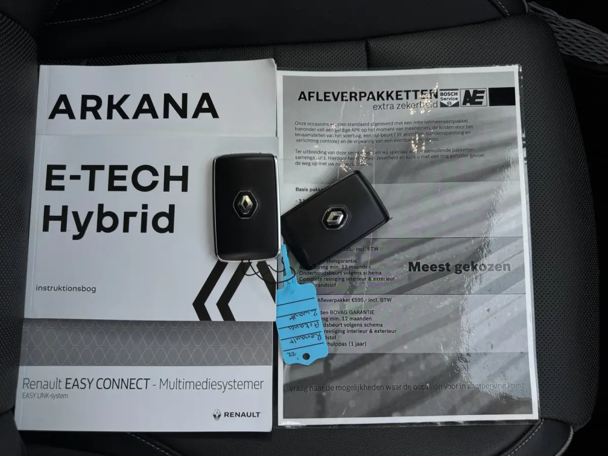 1.6 E-Tech Hybrid 145 Intens TREKHAAK / PANO / LEDER / LED / CARPLAY / STOELVERW. / ELEKTR STOEL / CRUISE / CAMERA