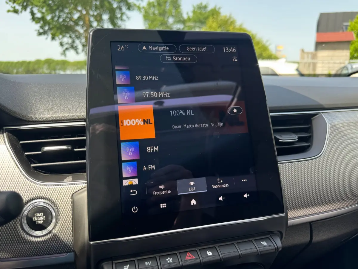 1.6 E-Tech Hybrid 145 Intens TREKHAAK / PANO / LEDER / LED / CARPLAY / STOELVERW. / ELEKTR STOEL / CRUISE / CAMERA