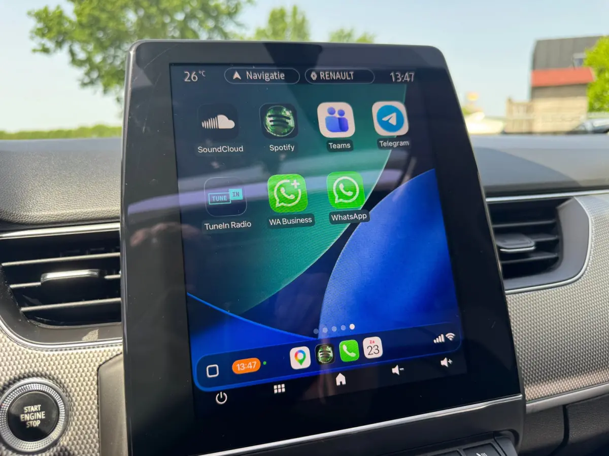 1.6 E-Tech Hybrid 145 Intens TREKHAAK / PANO / LEDER / LED / CARPLAY / STOELVERW. / ELEKTR STOEL / CRUISE / CAMERA