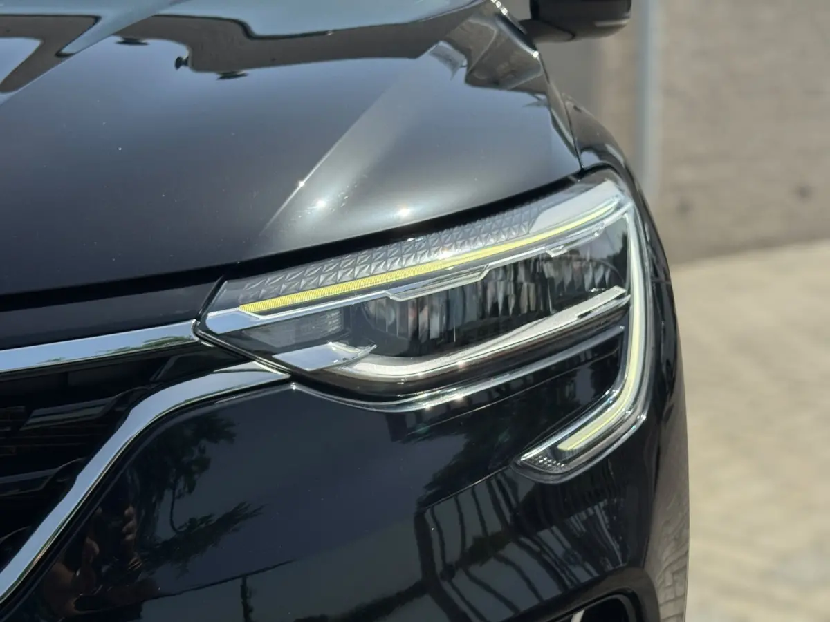 1.6 E-Tech Hybrid 145 Intens TREKHAAK / PANO / LEDER / LED / CARPLAY / STOELVERW. / ELEKTR STOEL / CRUISE / CAMERA