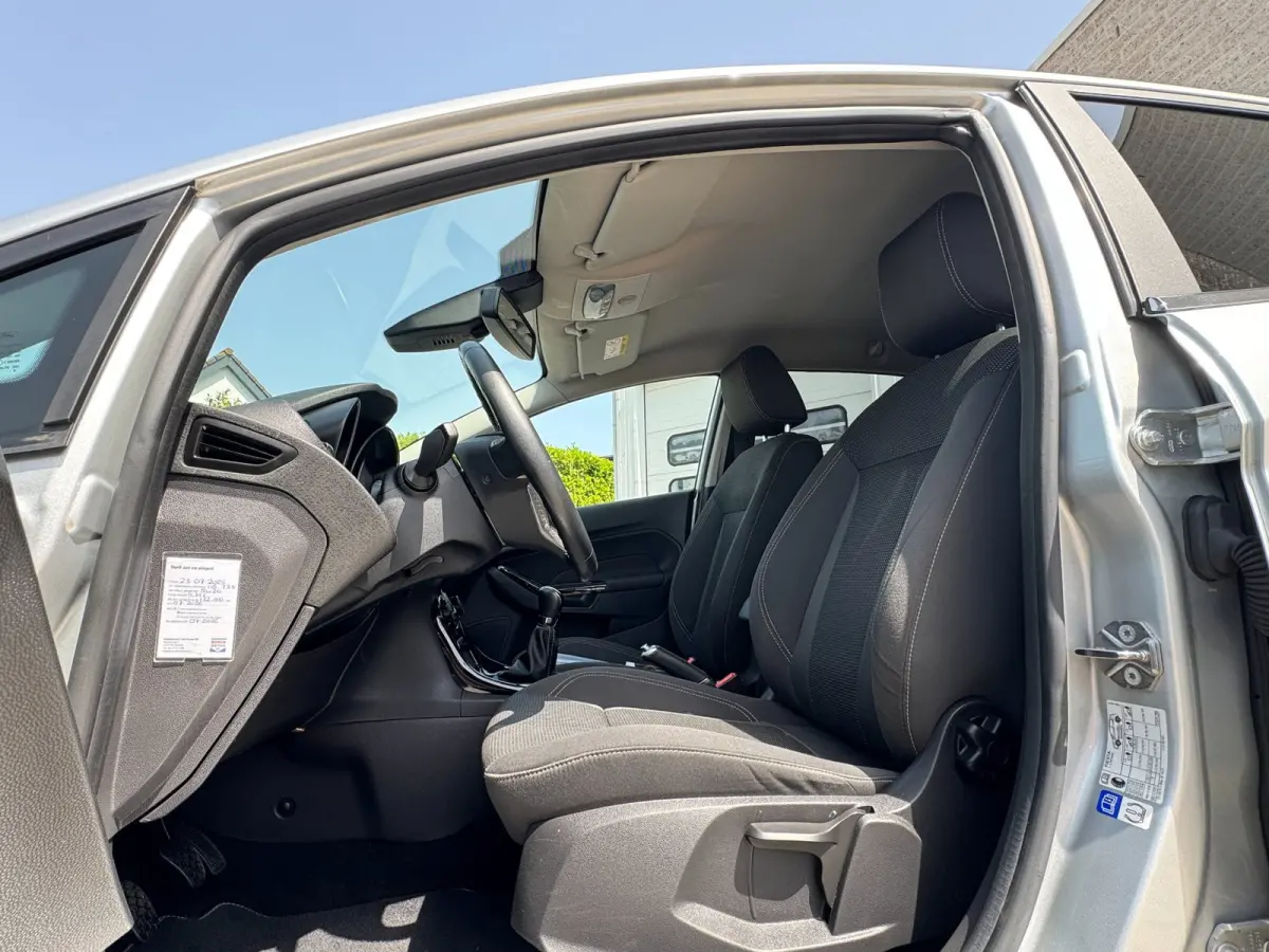 1.0 EcoBoost Titanium 1E EIGENAAR / KEYLESS GO / PDC / NAVI / CRUISE CONTROL / ZWARTE LMV /