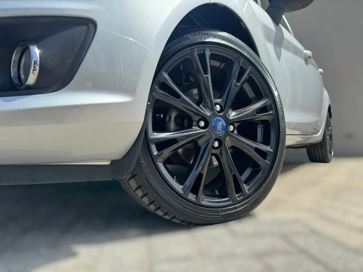 1.0 EcoBoost Titanium 1E EIGENAAR / KEYLESS GO / PDC / NAVI / CRUISE CONTROL / ZWARTE LMV /