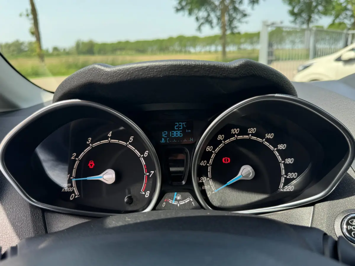 1.0 EcoBoost Titanium 1E EIGENAAR / KEYLESS GO / PDC / NAVI / CRUISE CONTROL / ZWARTE LMV /