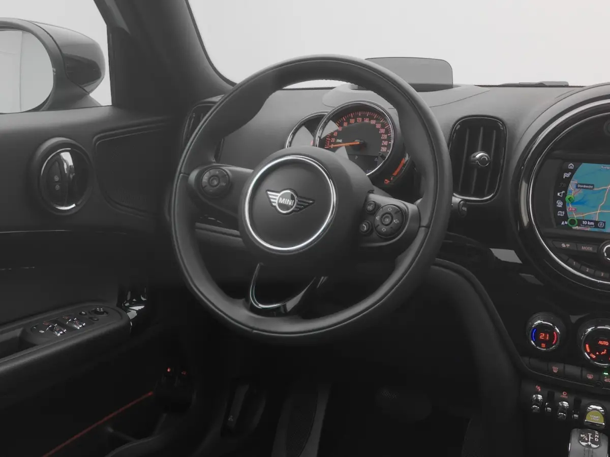 Mini 1.5 Cooper S E ALL4 | PANO | CAMERA | KEYLESS | LEDER | HUD