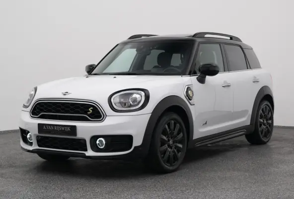 Mini 1.5 Cooper S E ALL4 | PANO | CAMERA | KEYLESS | LEDER | HUD
