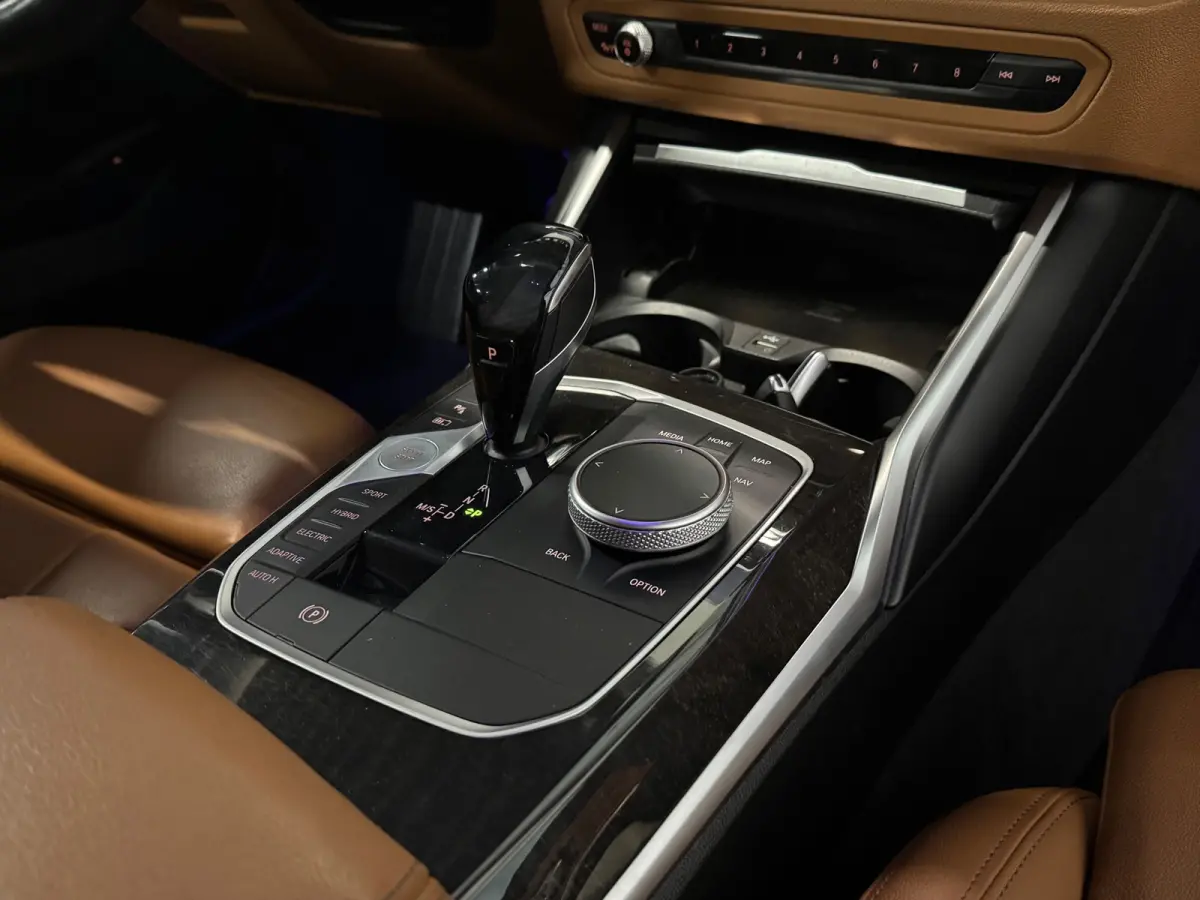330e High Executive | M-SPORT | SCHUIF/KANTEL | ACC | HUD | TREKHAAK
