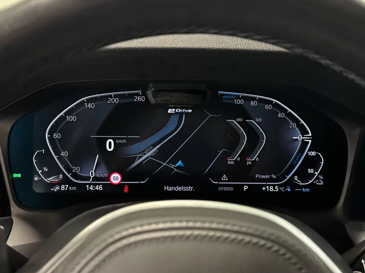 330e High Executive | M-SPORT | SCHUIF/KANTEL | ACC | HUD | TREKHAAK