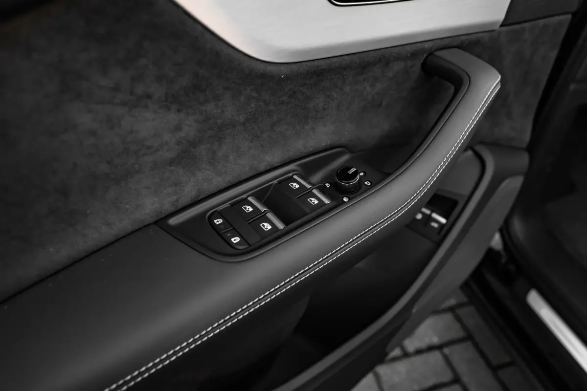 Pro Line S 55 TFSI e quattro 394 pk | Achterbank plus | Achterlichten in LED-techniek | Adaptive air suspension