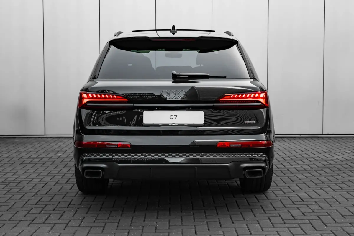 Pro Line S 55 TFSI e quattro 394 pk | Achterbank plus | Achterlichten in LED-techniek | Adaptive air suspension