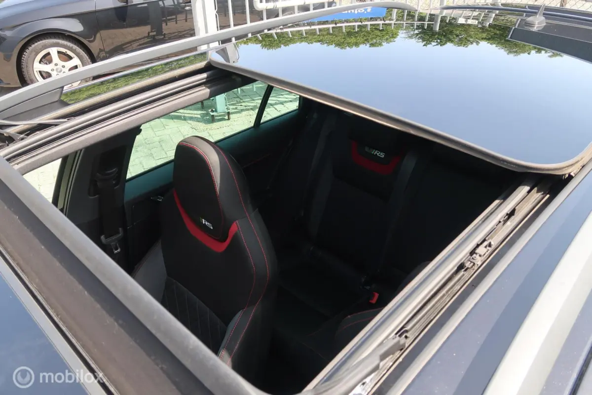 2.0 TSI RS 245 PANODAK,CANTON AUDIO,ACC