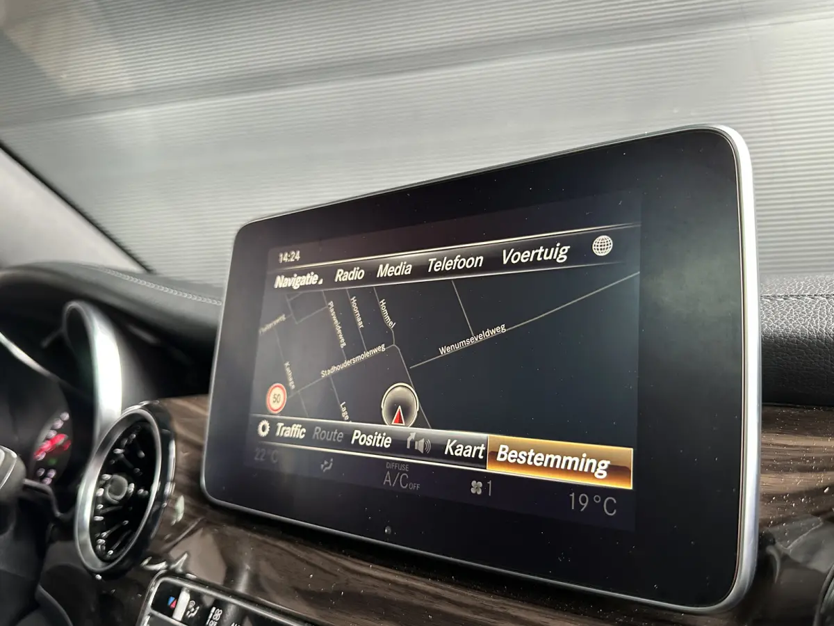 V300 AMG | PANO | LANG | Stoelkoel | LED | Trekhaak | Burmeister |