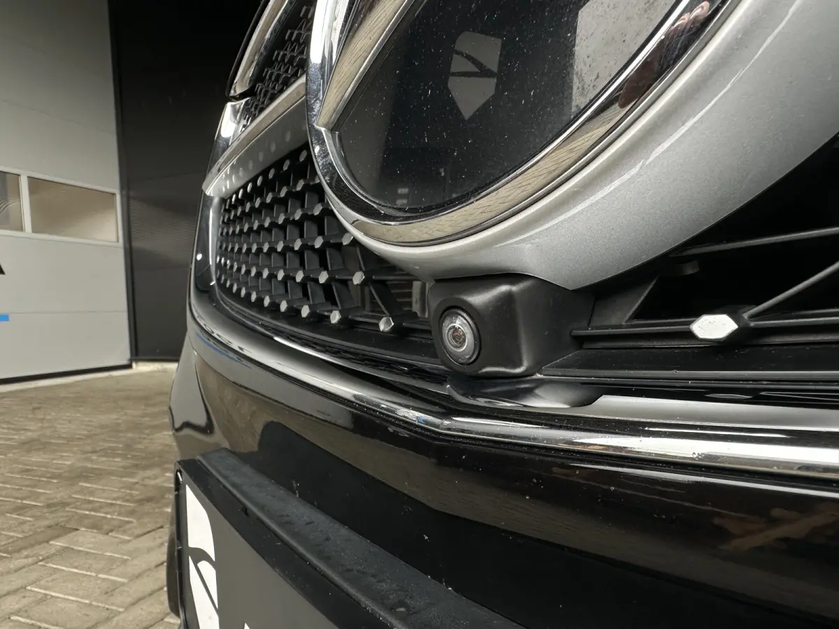 V300 AMG | PANO | LANG | Stoelkoel | LED | Trekhaak | Burmeister |