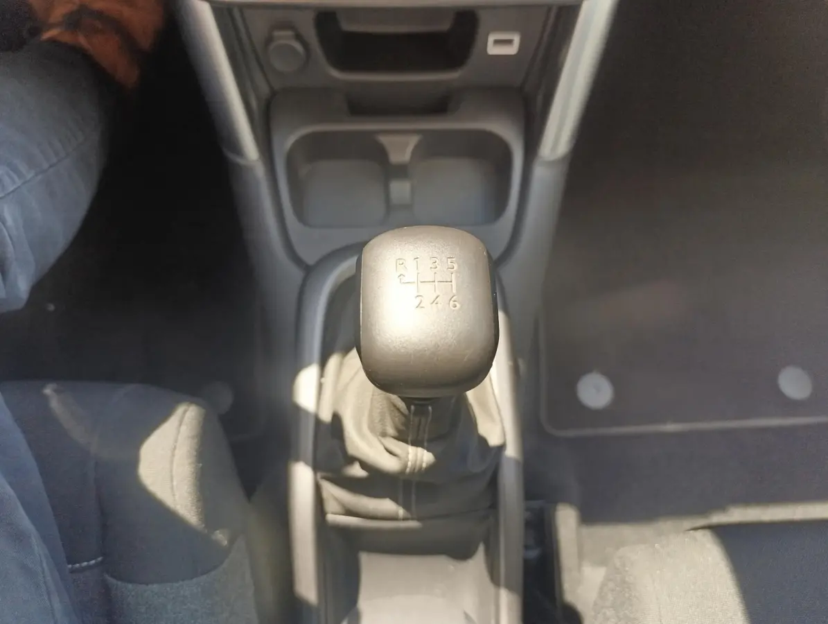1.2 PureTech Shine | Parkeersensoren | Stoelverwarming | Navigatie | Lane Keeping | Climate Control