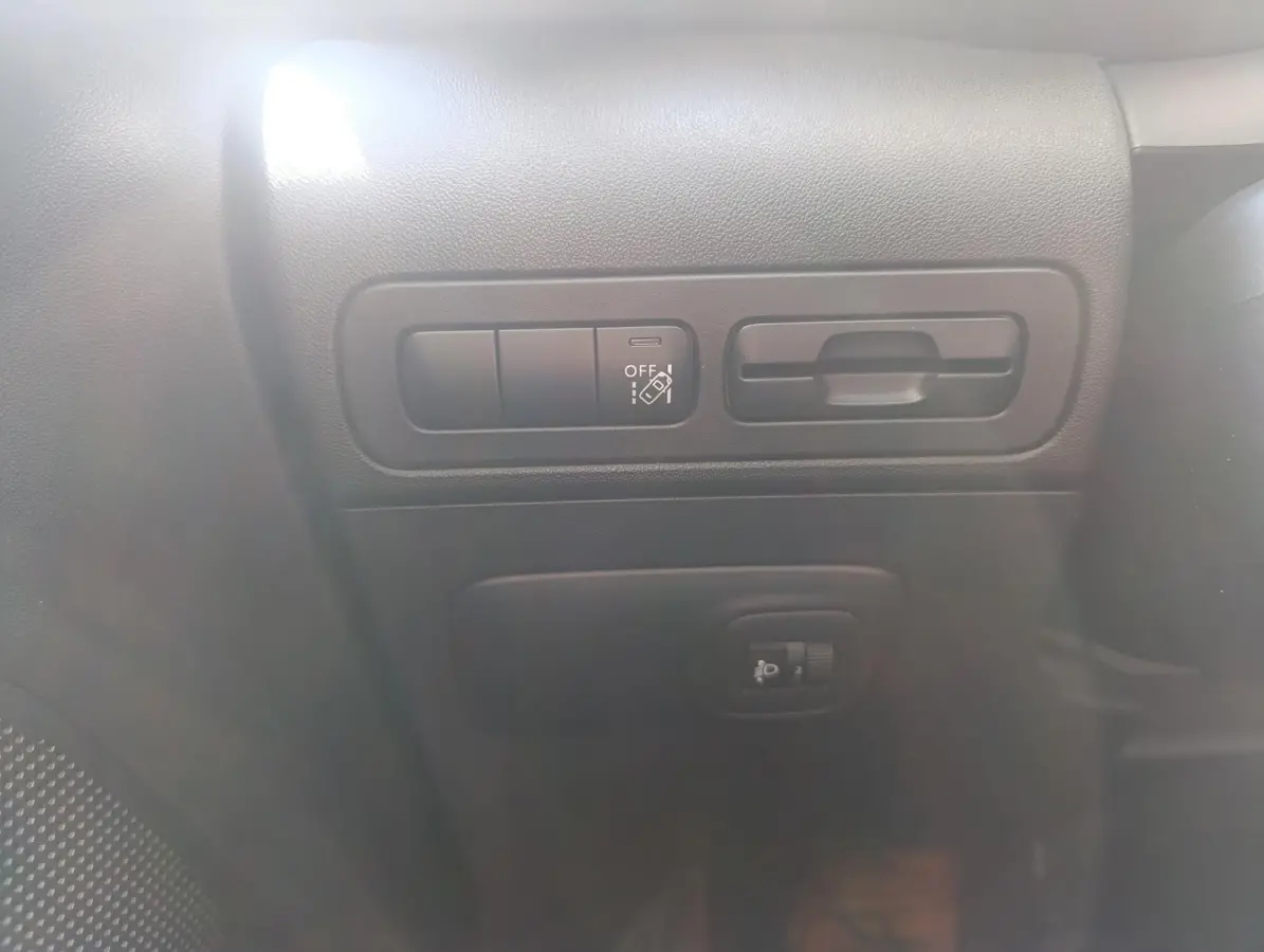 1.2 PureTech Shine | Parkeersensoren | Stoelverwarming | Navigatie | Lane Keeping | Climate Control