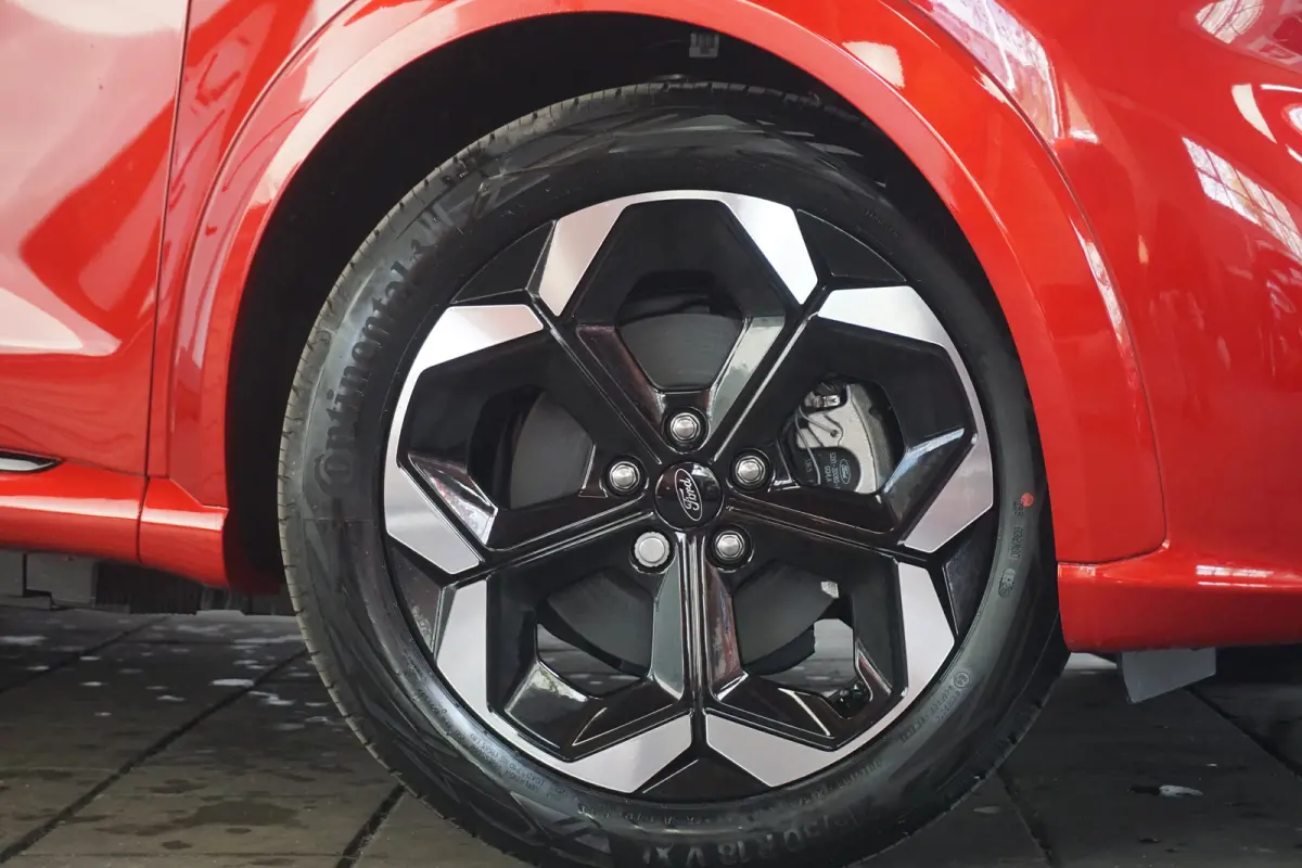 Premium 44 kWh | Trekhaak Afneembaar! | Achteruitrijcamera | Airco (automatisch) | Audio installatie premium
