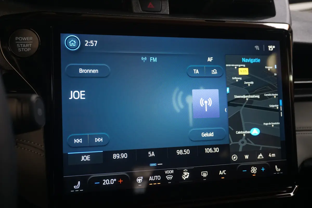 Premium 44 kWh | Trekhaak Afneembaar! | Achteruitrijcamera | Airco (automatisch) | Audio installatie premium
