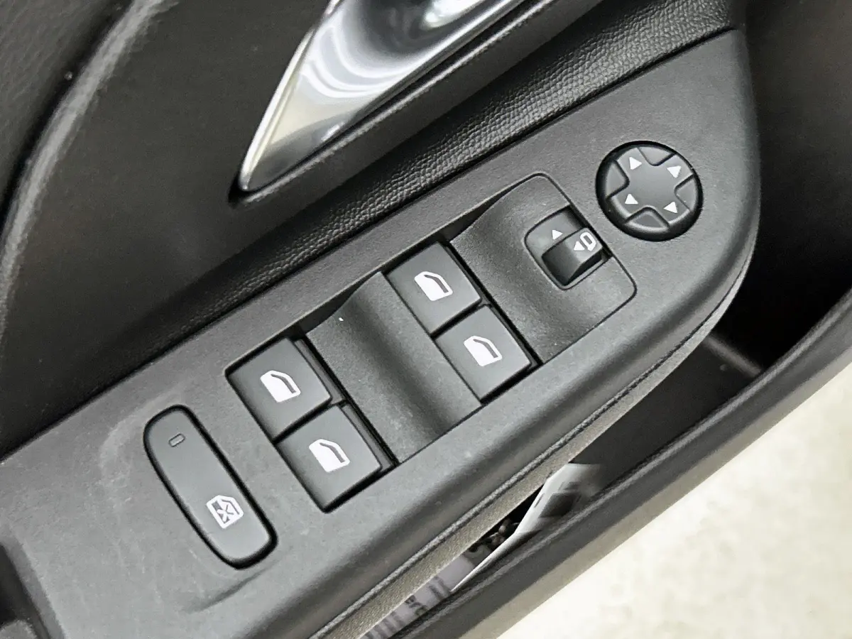 1.2 110pk Hybrid GS Automaat | Navigatie | Climate Control | Cruise Control | Camera | 16"LMV | LED | Apple Carplay/Android Auto |