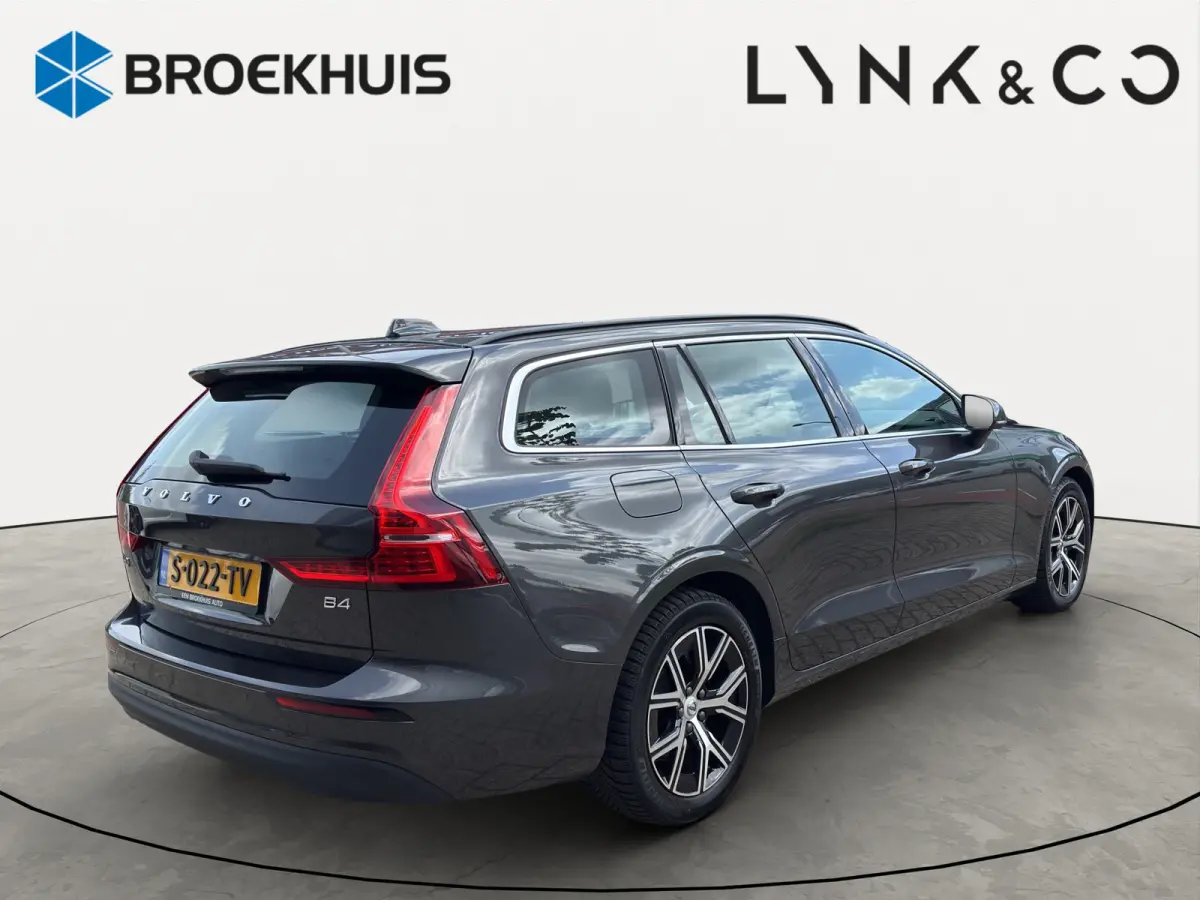 2.0 B4 Core | Apple Carplay/Android Auto|telefoonintegratie premium | Audio installatie | Cruise control adaptief met Stop&Go en stuurhulp