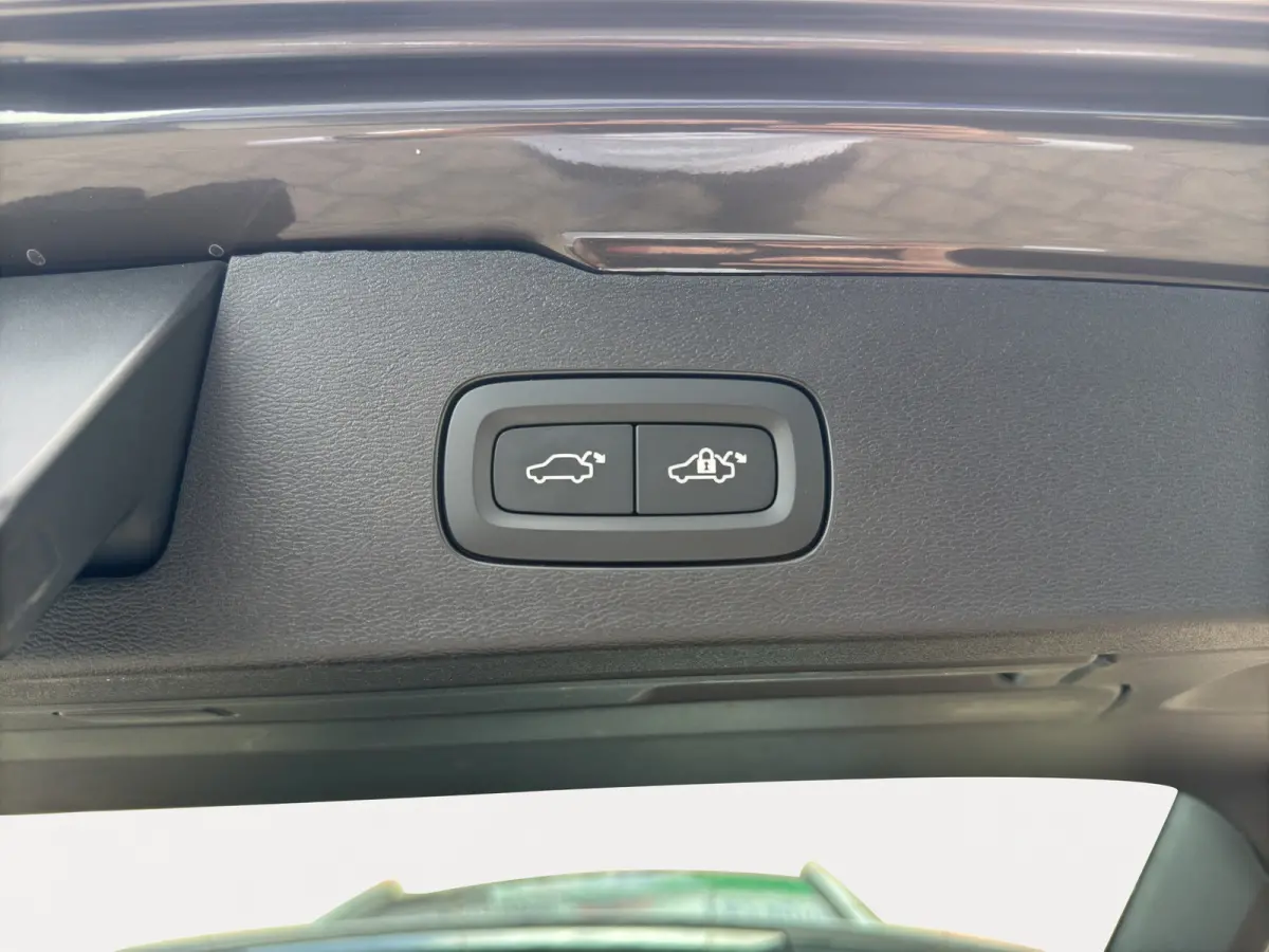 2.0 B4 Core | Apple Carplay/Android Auto|telefoonintegratie premium | Audio installatie | Cruise control adaptief met Stop&Go en stuurhulp