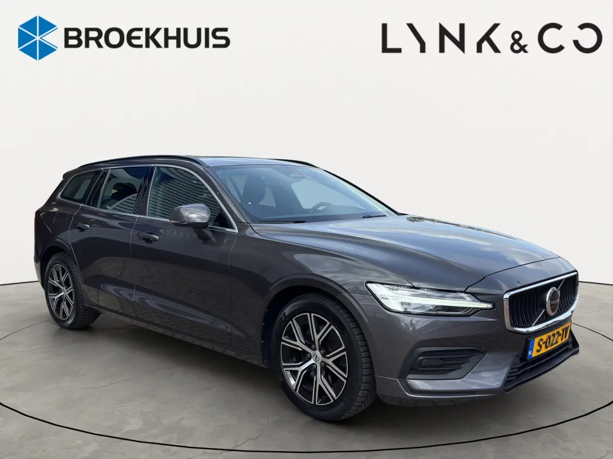 2.0 B4 Core | Apple Carplay/Android Auto|telefoonintegratie premium | Audio installatie | Cruise control adaptief met Stop&Go en stuurhulp