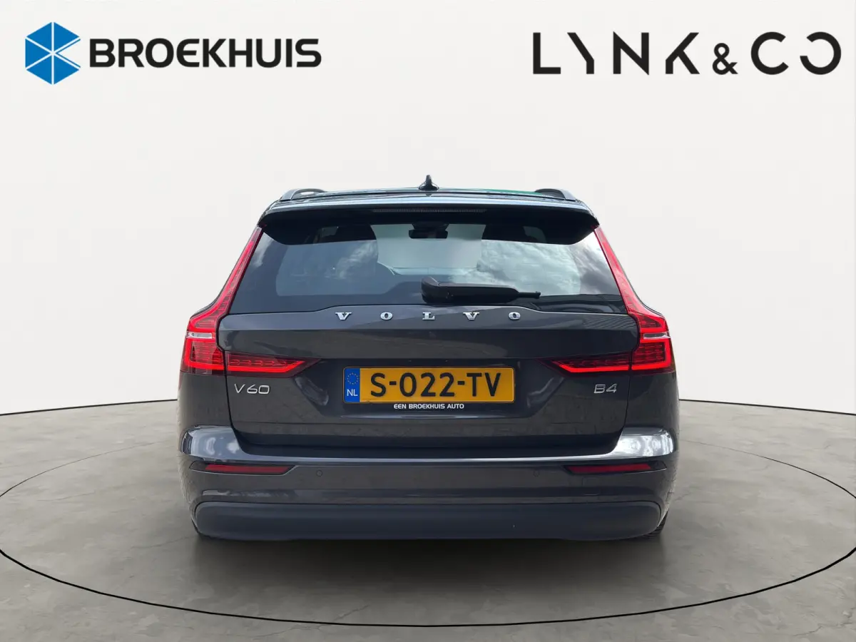 2.0 B4 Core | Apple Carplay/Android Auto|telefoonintegratie premium | Audio installatie | Cruise control adaptief met Stop&Go en stuurhulp
