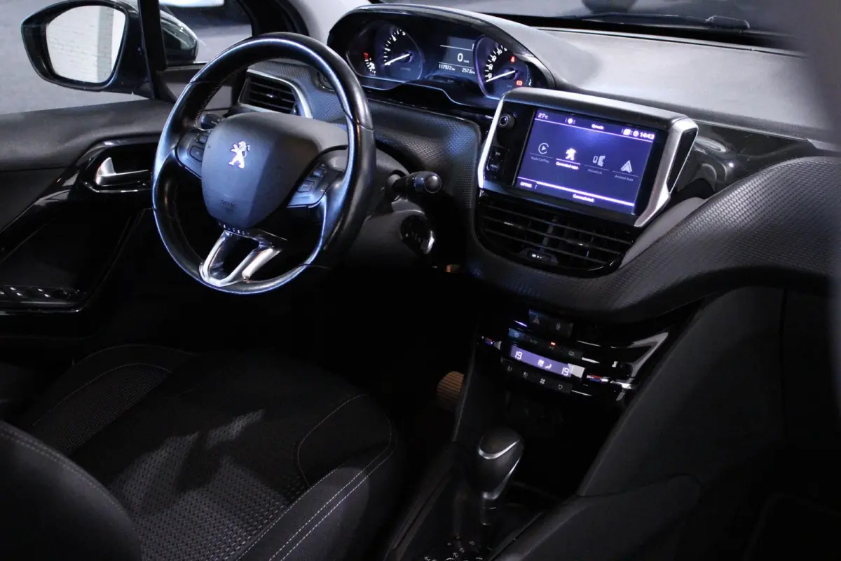 1.2 PureTech Allure | PDC | Apple CarPlay |