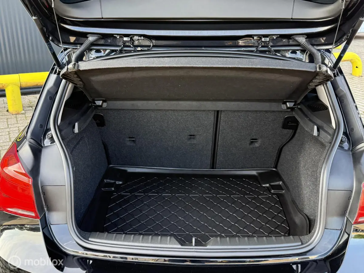 116i High Executive NAVI