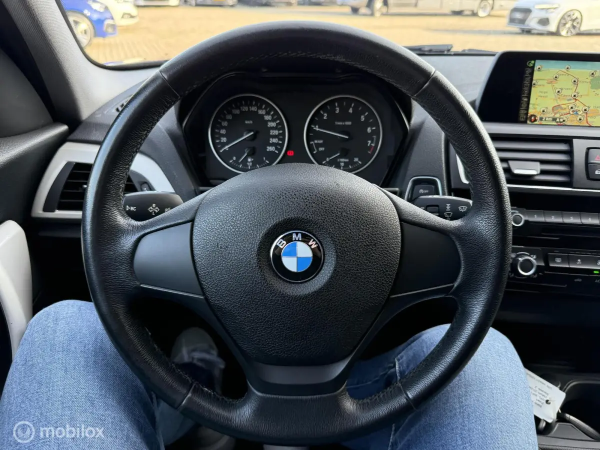 116i High Executive NAVI