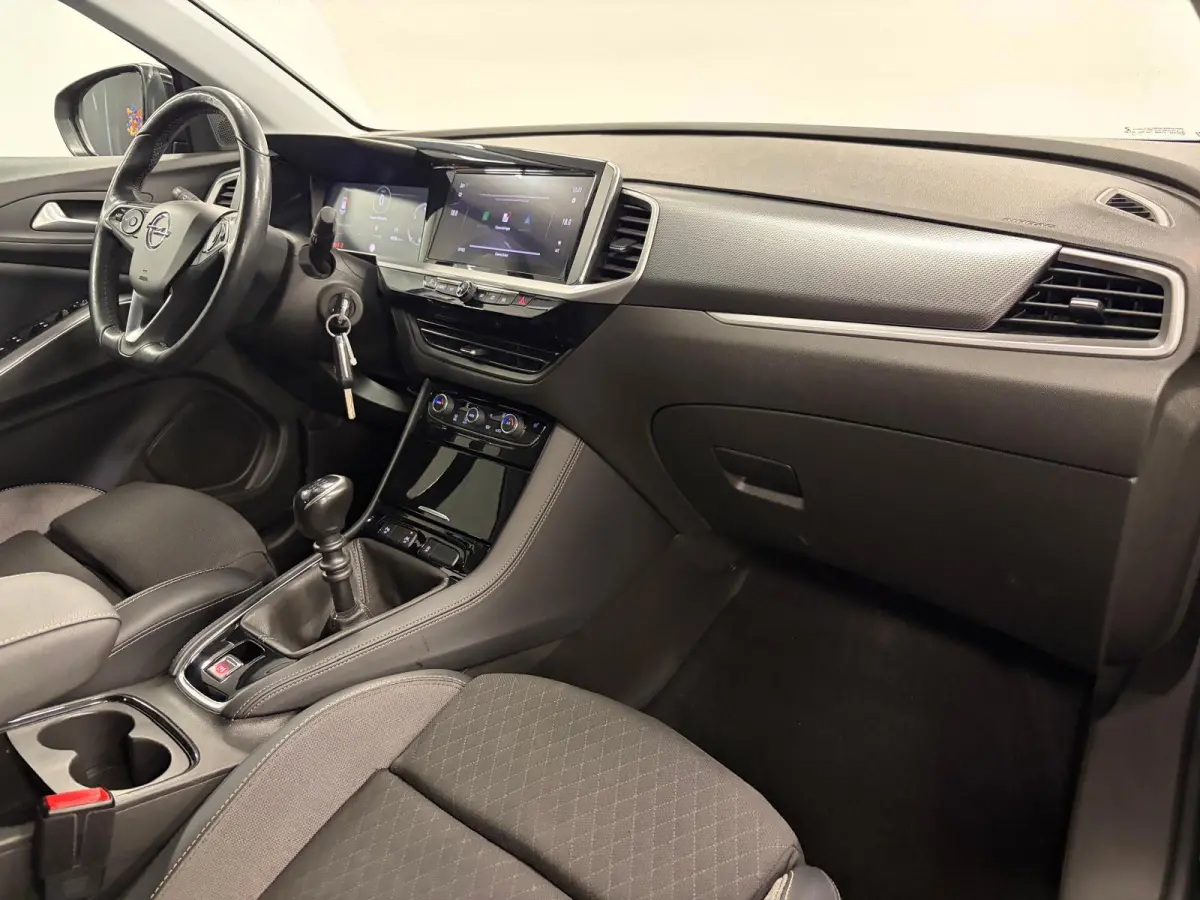 1.2 Turbo Business Elegance*Nw Model*NAP*Camera*Cruise-Control*PDC*Carplay**