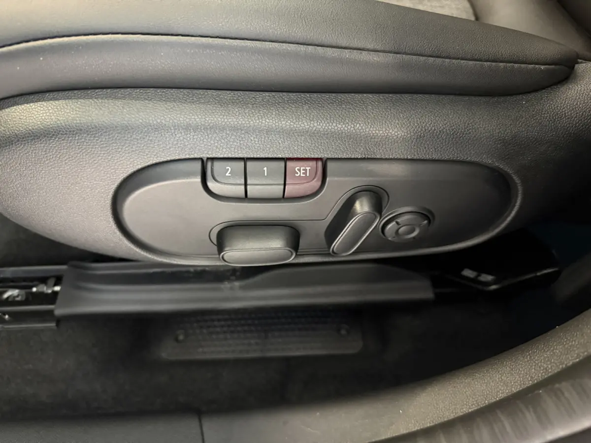 2.0 Cooper SE ALL4 Pano/Camera/H&K/Elec stoel memory
