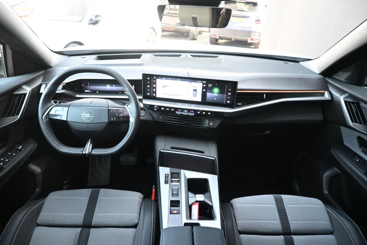 1.2 Turbo Hybrid GS 145pk | HeadUp-Display | Stuur/Stoelverwarming | 360 Camera | Adaptive Cruise | Navigatie | !!