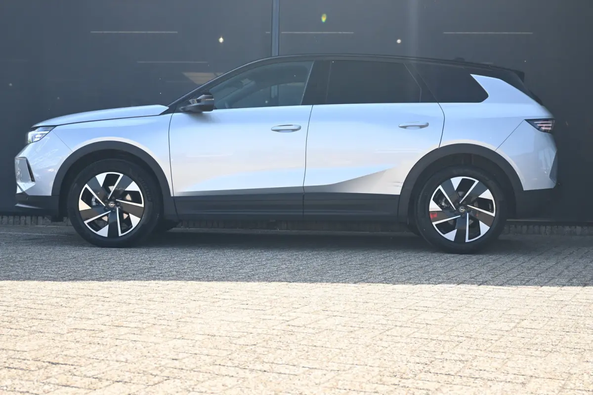 1.2 Turbo Hybrid GS 145pk | HeadUp-Display | Stuur/Stoelverwarming | 360 Camera | Adaptive Cruise | Navigatie | !!